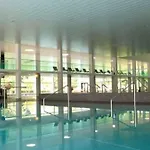 Kraft Tanken In Gruener Oase Mit Grossem Wohnraum Und Riesigem Garten *