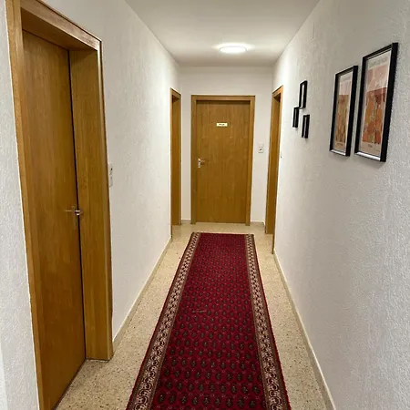 Kraft Tanken In Gruener Oase Mit Grossem Wohnraum Und Riesigem Garten Appartement Dornbirn