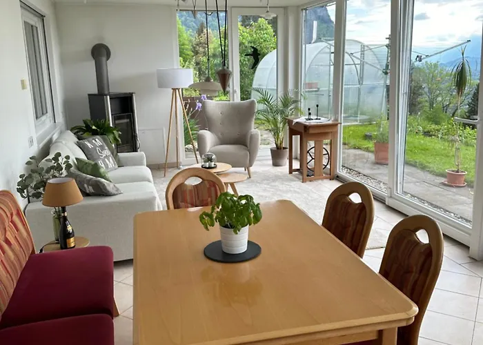 Kraft Tanken In Gruener Oase Mit Grossem Wohnraum Und Riesigem Garten Dornbirn