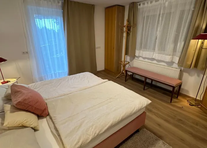 Apartment Kraft Tanken In Gruener Oase Mit Grossem Wohnraum Und Riesigem Garten *