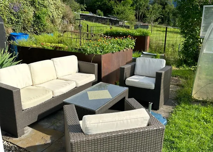 Apartment Kraft Tanken In Gruener Oase Mit Grossem Wohnraum Und Riesigem Garten