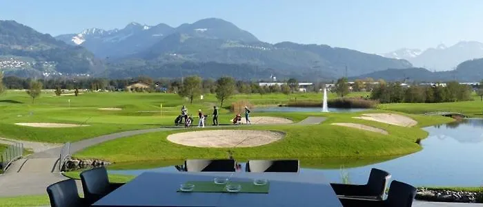 Apartment Kraft Tanken In Gruener Oase Mit Grossem Wohnraum Und Riesigem Garten Dornbirn