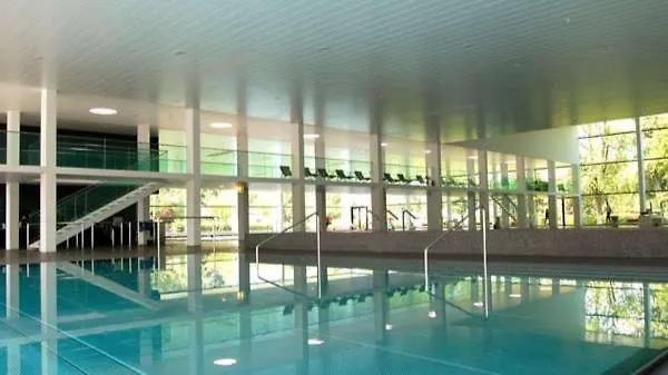 Kraft Tanken In Gruener Oase Mit Grossem Wohnraum Und Riesigem Garten *